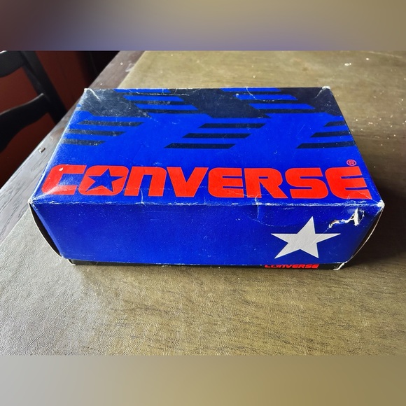 Converse Men’s One Star 2000’s Blue and White Suede Athletic Sneakers - Picture 11 of 16